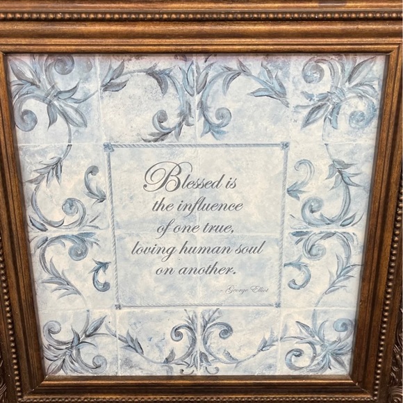 EUC Decorative Wood Picture Frame/Insert - Picture 2 of 5
